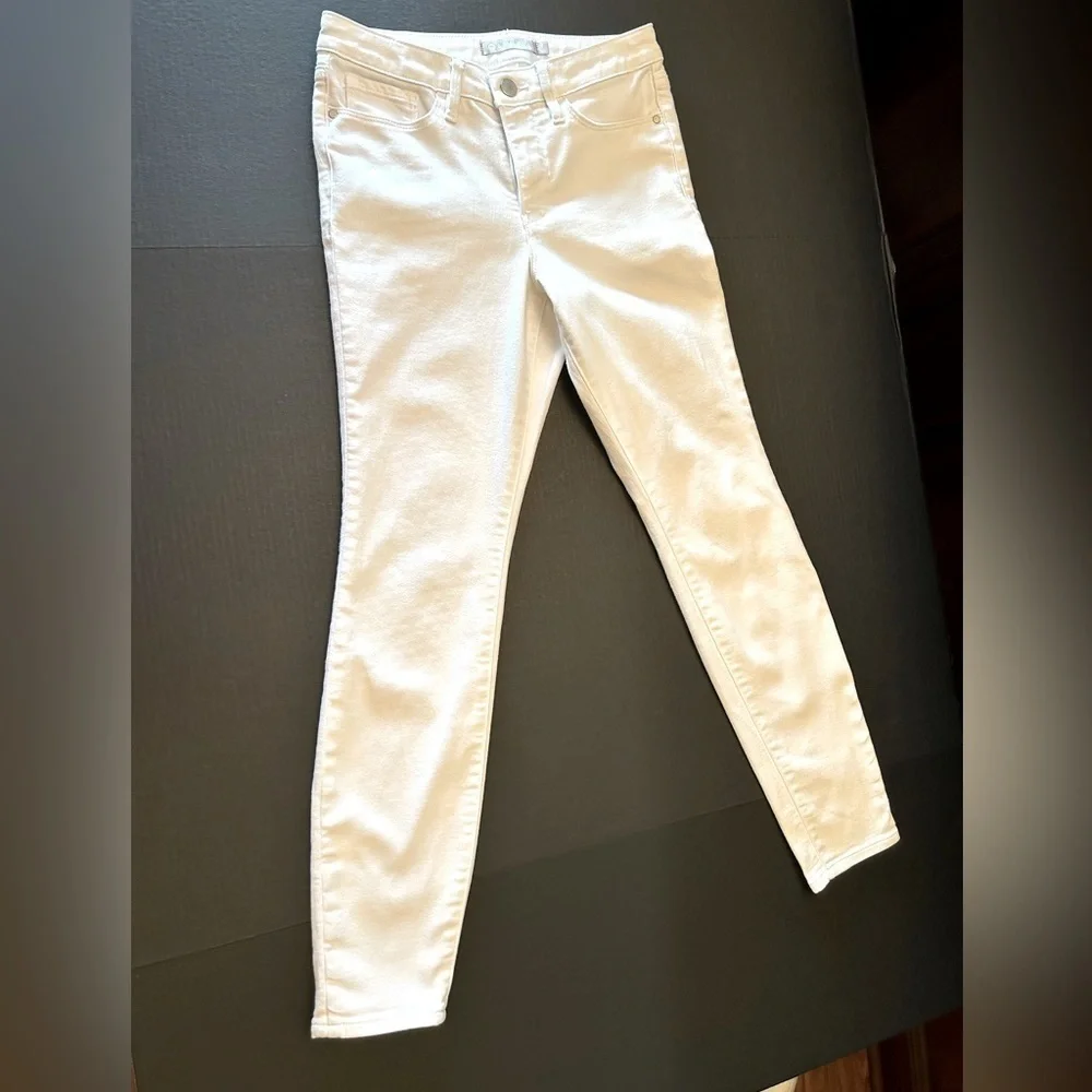 Athleta Sculptek ultra‎ skinny white jeans in Biscayne white Sz 4. E12